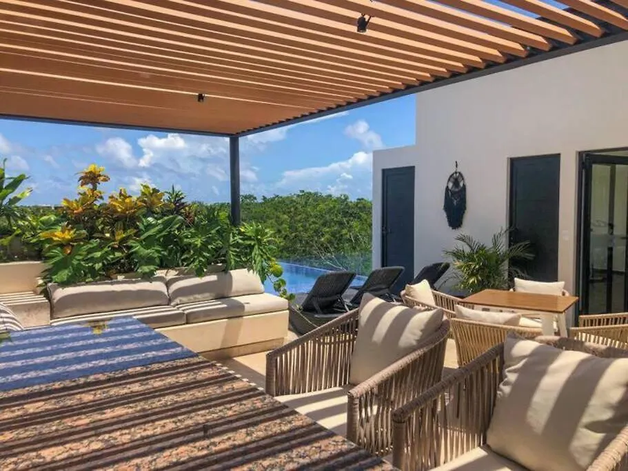 Villa Loft increíble king size Alberca infinita,Gym en medio de la selva Tulum 0*,  México