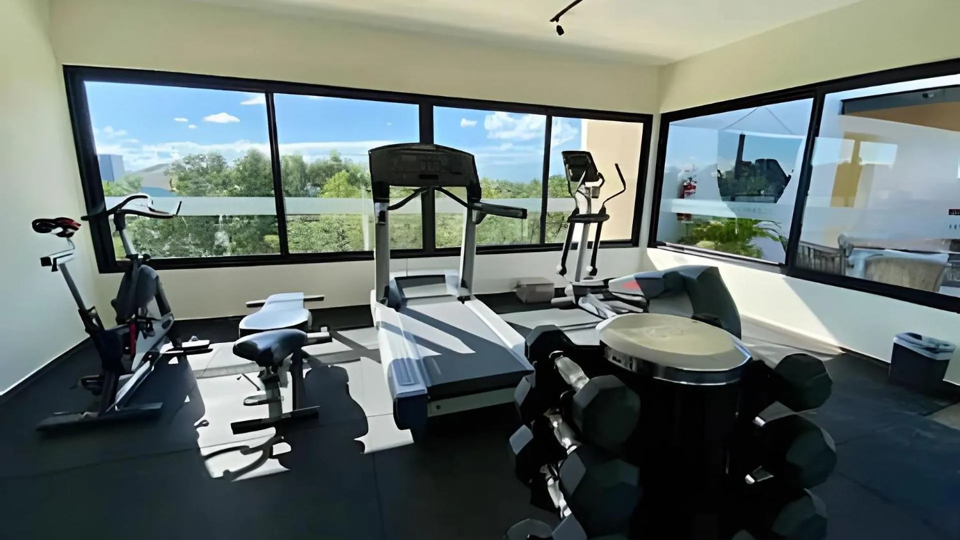 Сasa de vacaciones Villa Loft increíble king size Alberca infinita,Gym en medio de la selva Tulum